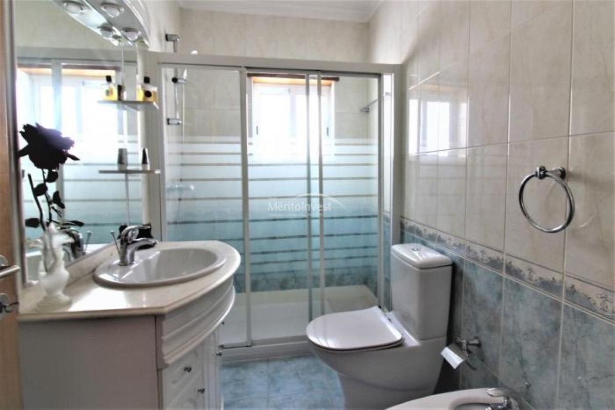 Picture of Home For Sale in Braga, Entre-Douro-e-Minho, Portugal