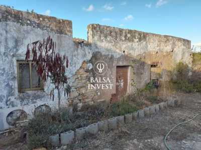 Villa For Sale in Faro, Portugal