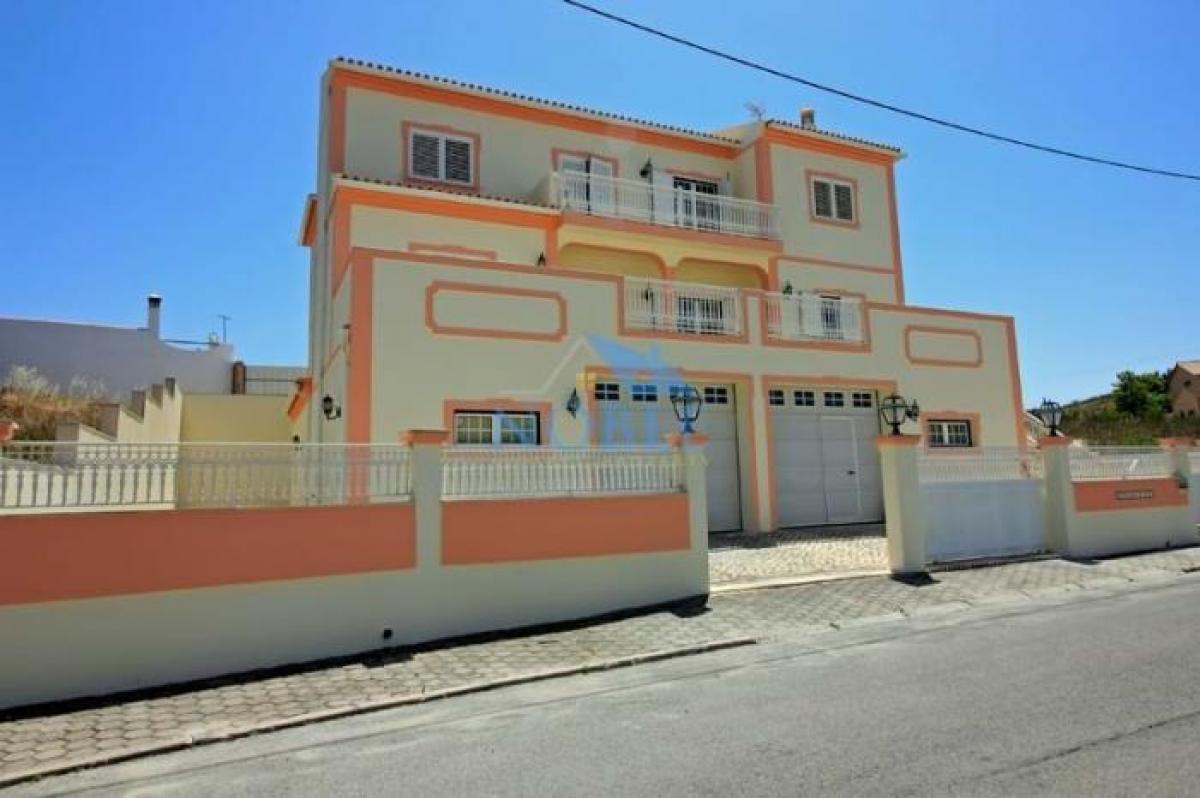 Picture of Villa For Sale in Silves, Algarve, Portugal