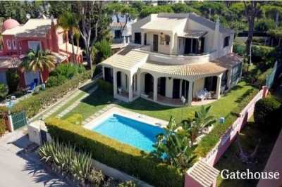 Villa For Sale in Vilamoura, Portugal