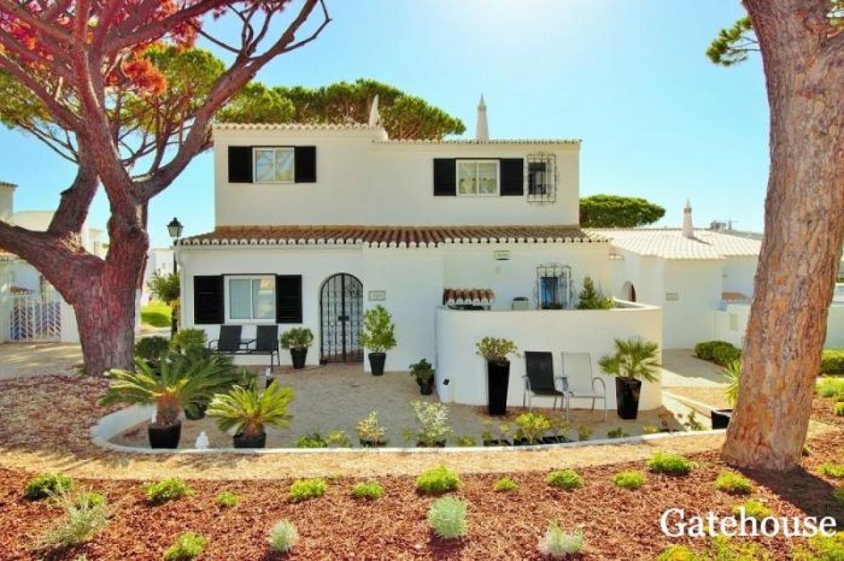 Picture of Villa For Sale in Vale Do Lobo, Algarve, Portugal