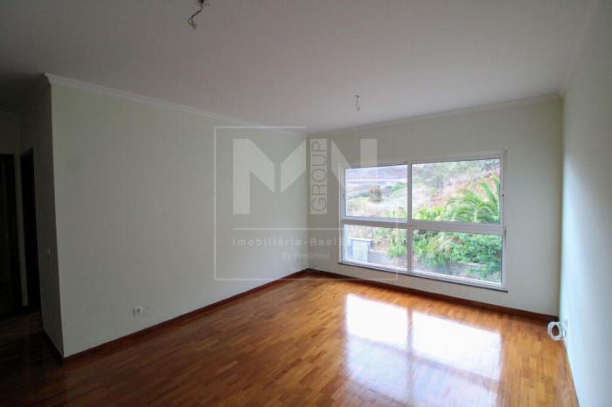 Picture of Apartment For Sale in Santa Cruz, Madeira, Portugal