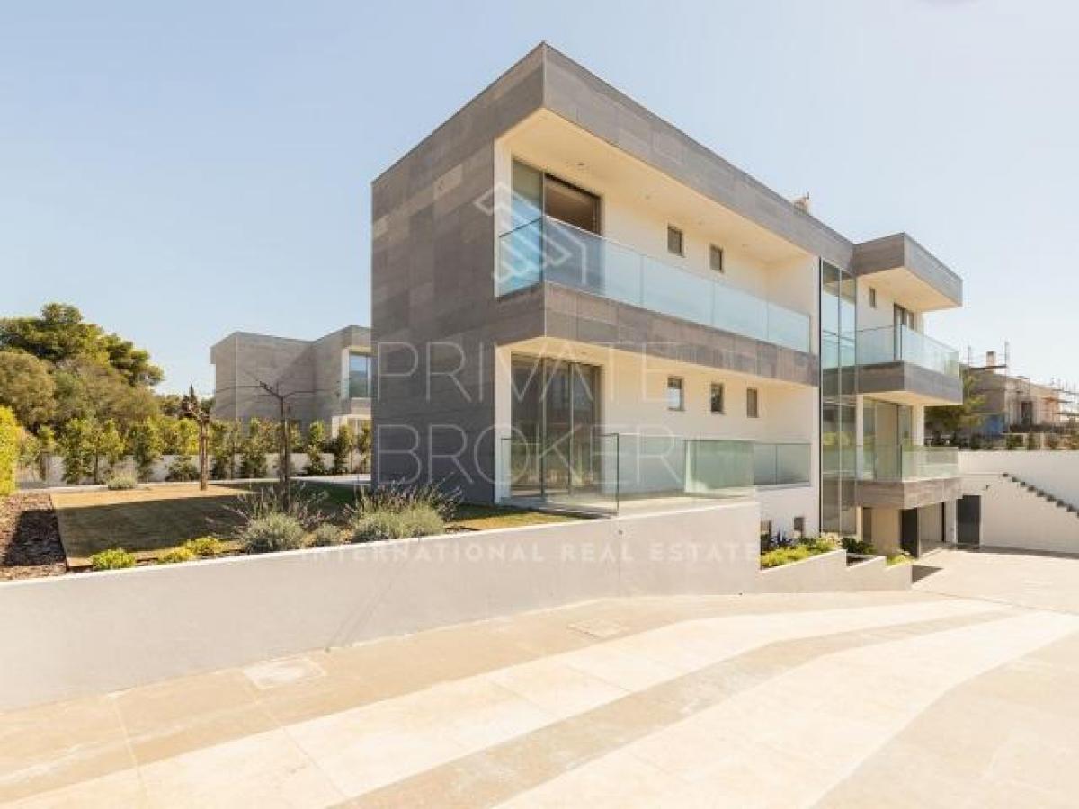 Picture of Home For Sale in Cascais, Estremadura, Portugal