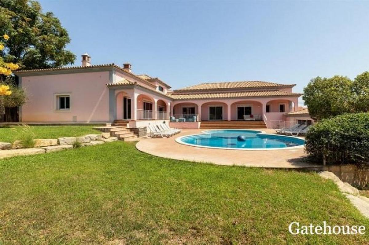 Picture of Villa For Sale in Boliqueime, Algarve, Portugal