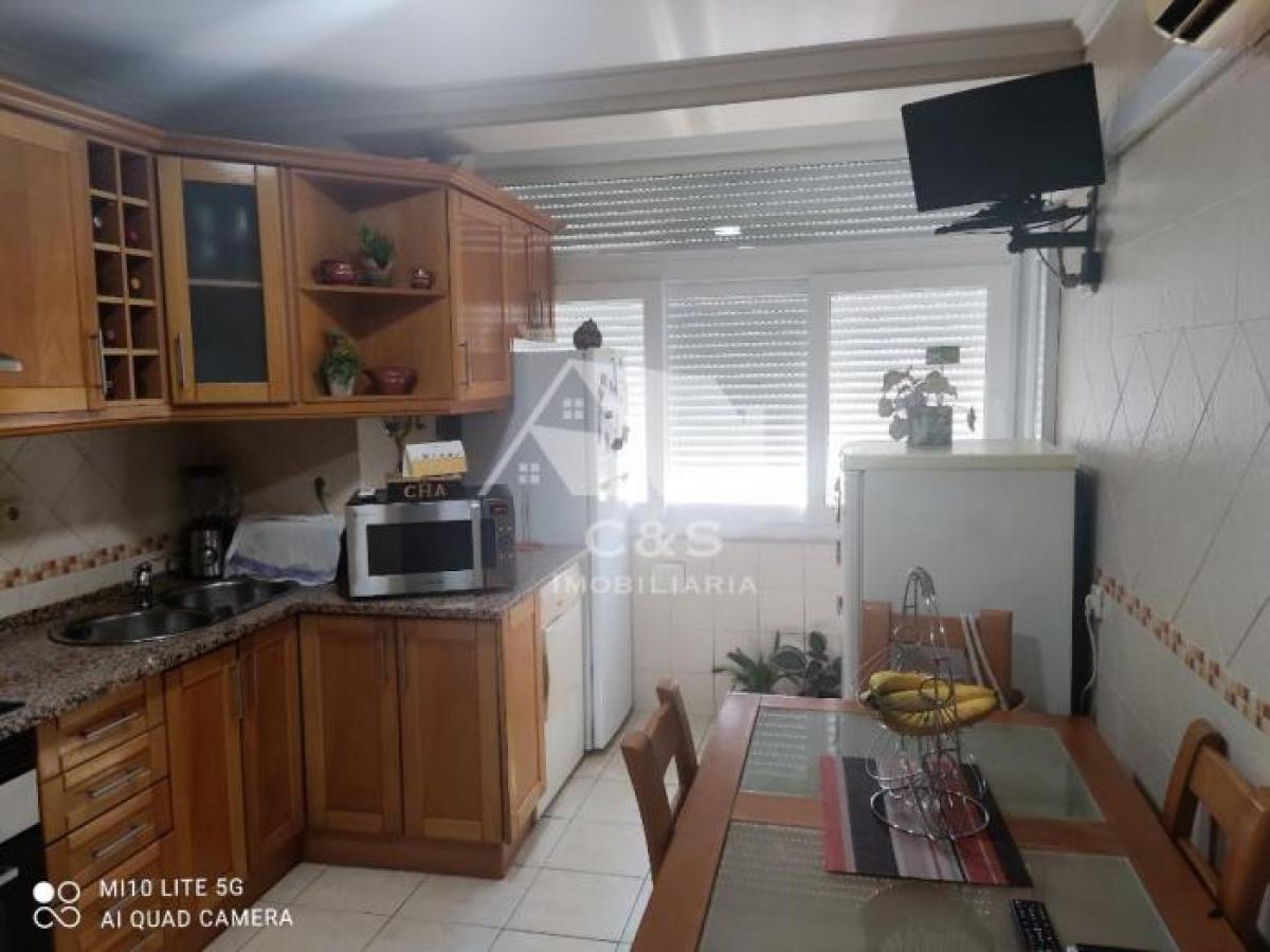 Picture of Apartment For Sale in Palmela, Sterea Ellas-Évvoia, Portugal