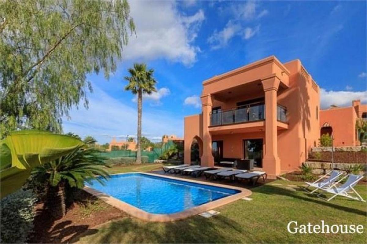 Picture of Villa For Sale in Alcantarilha, Algarve, Portugal