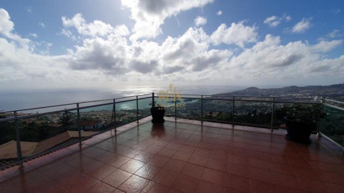 Picture of Villa For Sale in Funchal, Madeira, Portugal