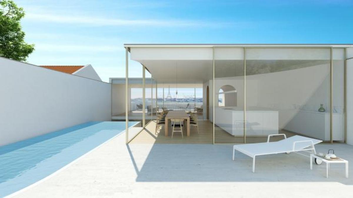 Picture of Multi-Family Home For Sale in Lisboa, Lisboa, Portugal