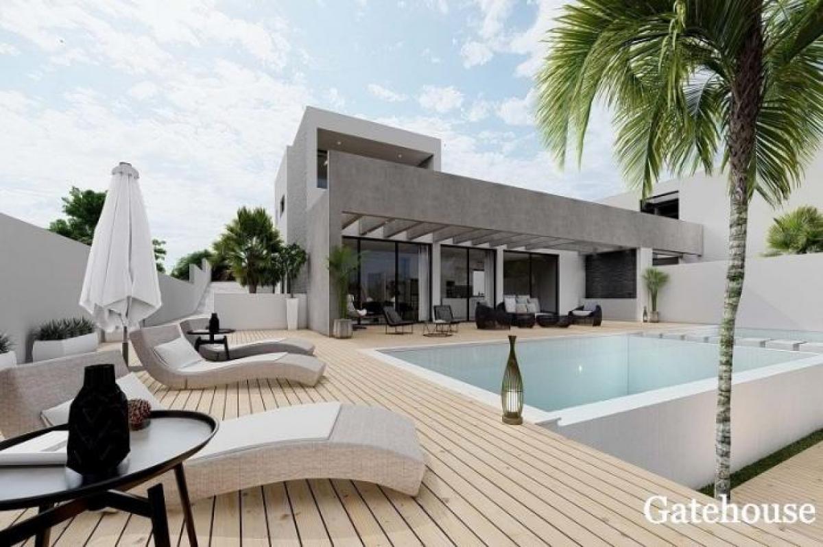Picture of Villa For Sale in Boliqueime, Algarve, Portugal
