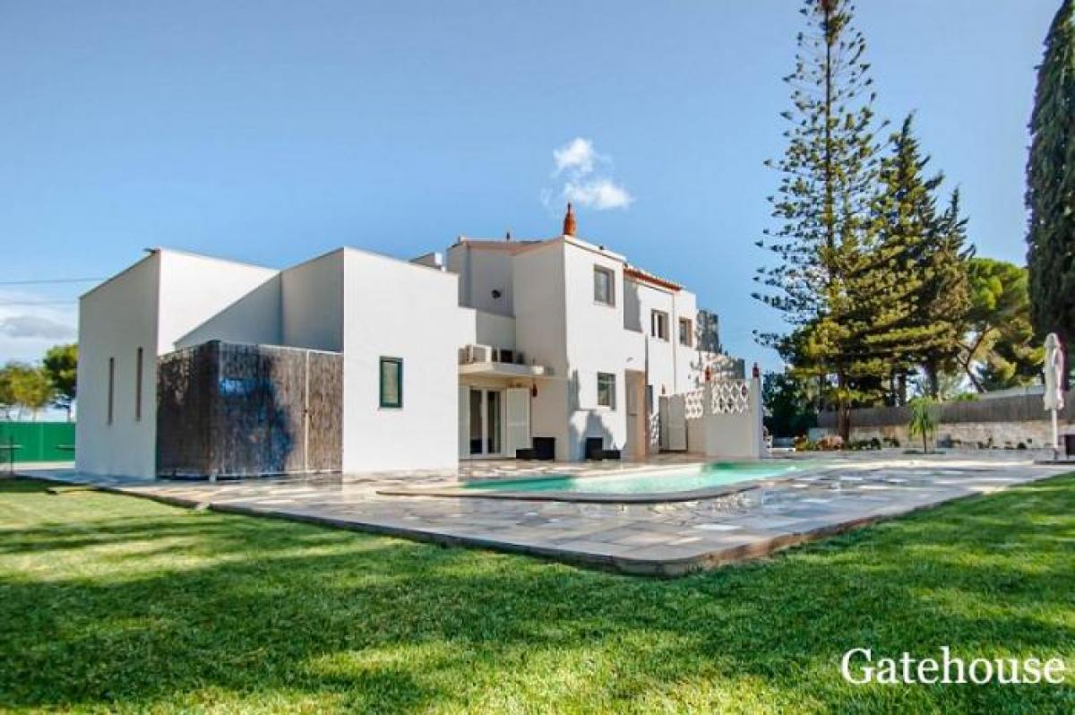 Picture of Villa For Sale in Porches, Algarve, Portugal