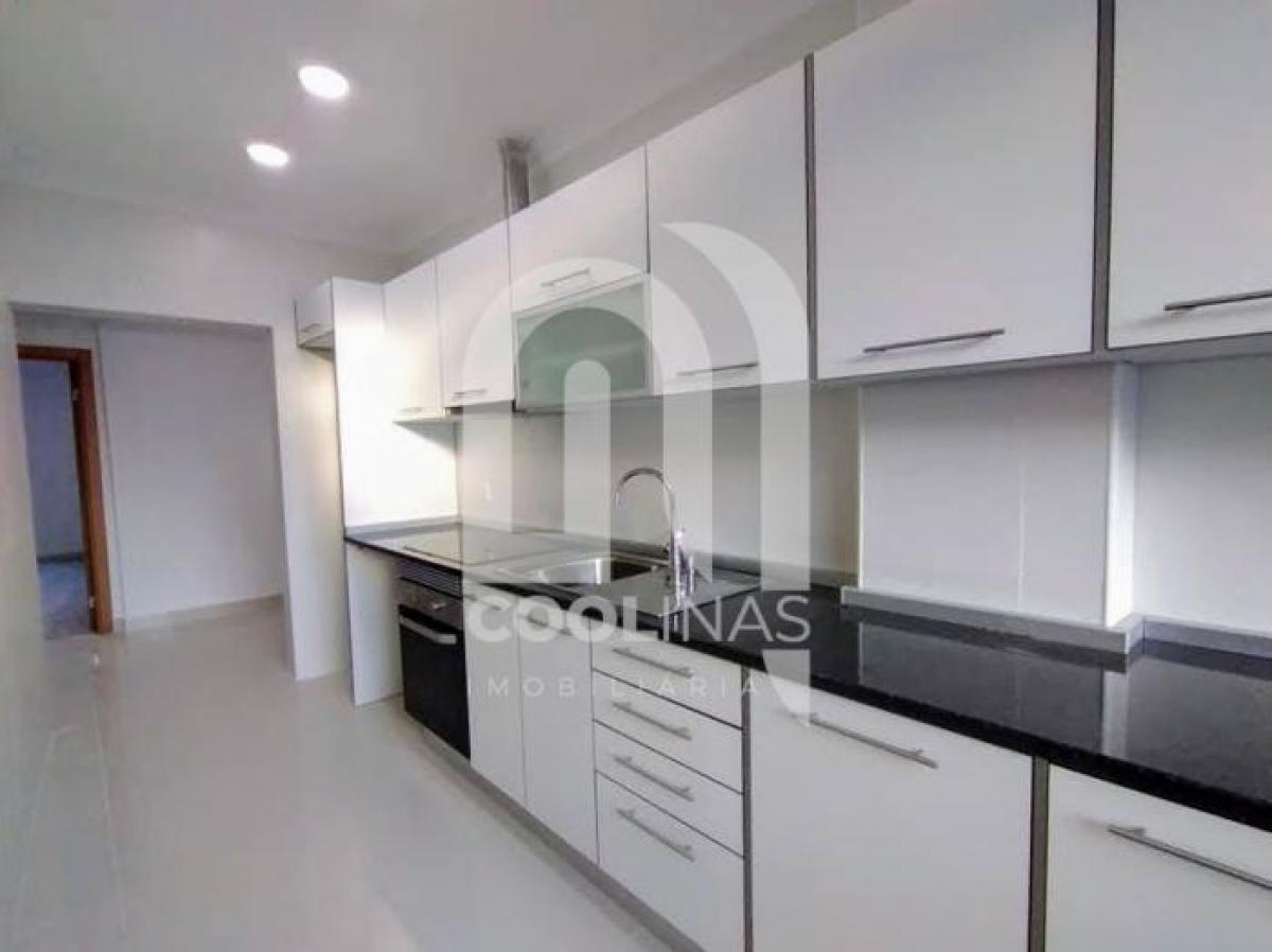 Picture of Apartment For Sale in Cascais, Estremadura, Portugal