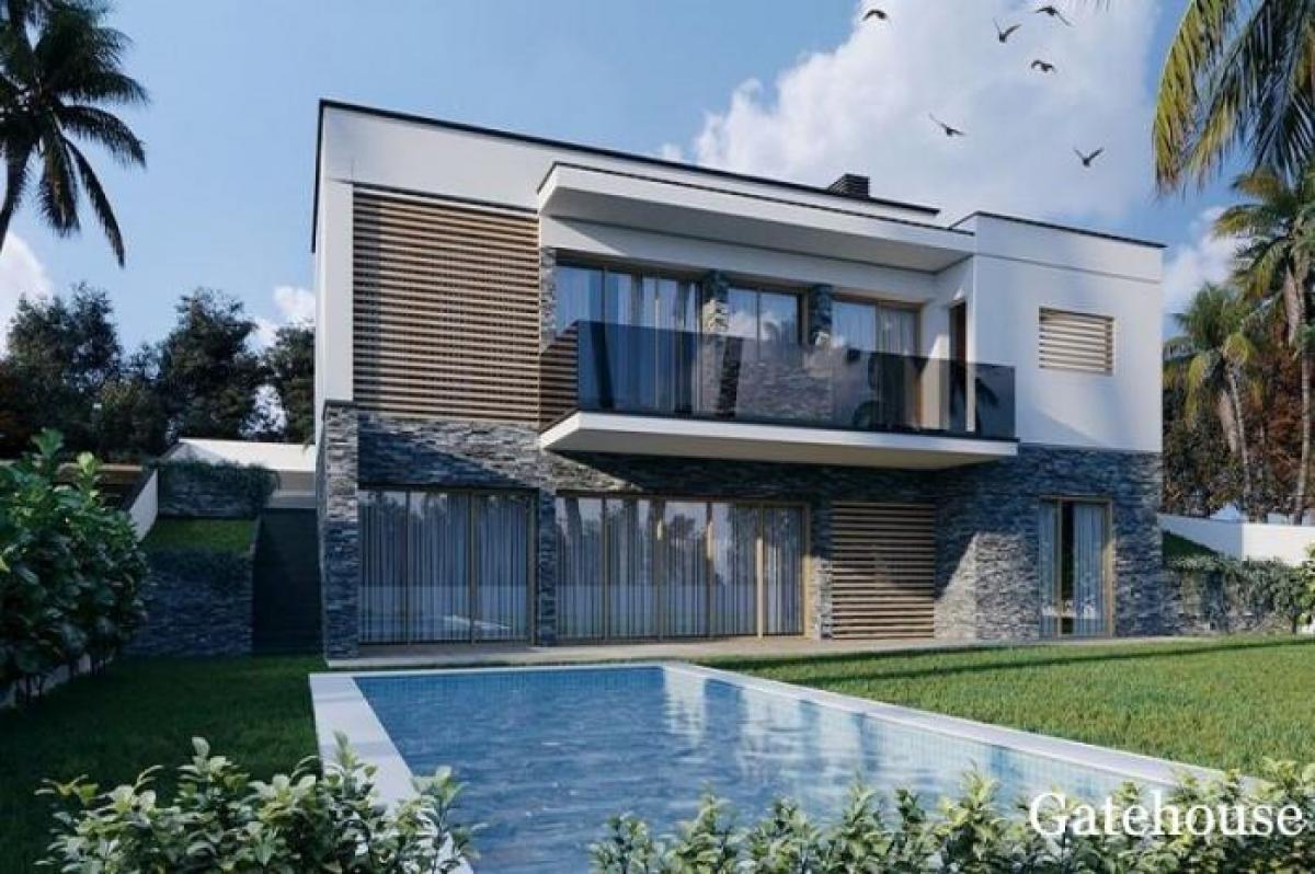 Picture of Villa For Sale in Portimao, Faro, Portugal