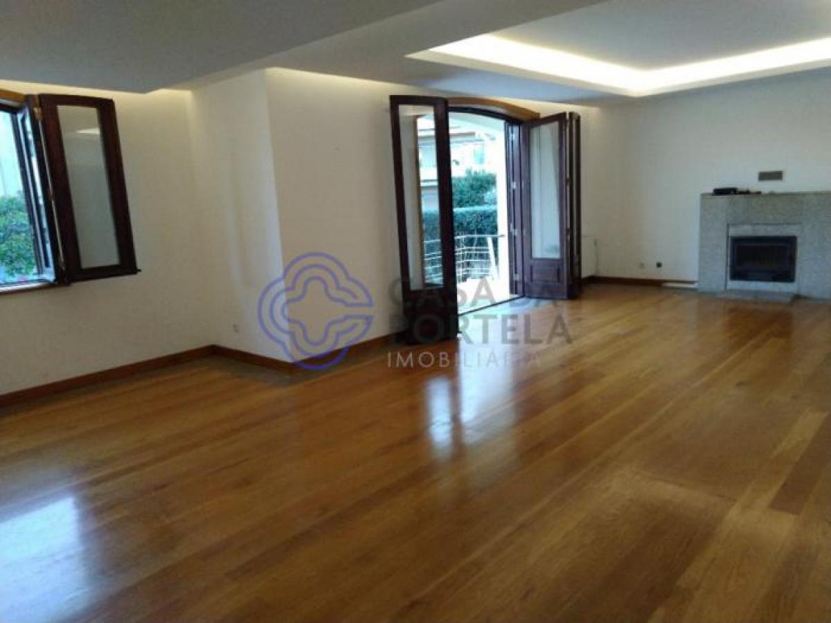 Picture of Home For Sale in Vila Nova De Gaia, Eastern Tobago, Portugal