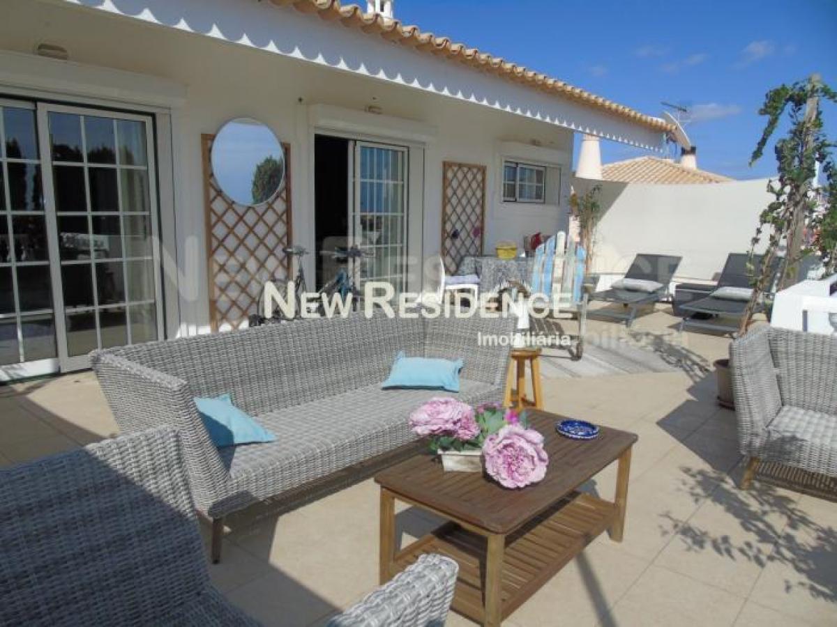Picture of Villa For Sale in Albufeira, Algarve, Portugal