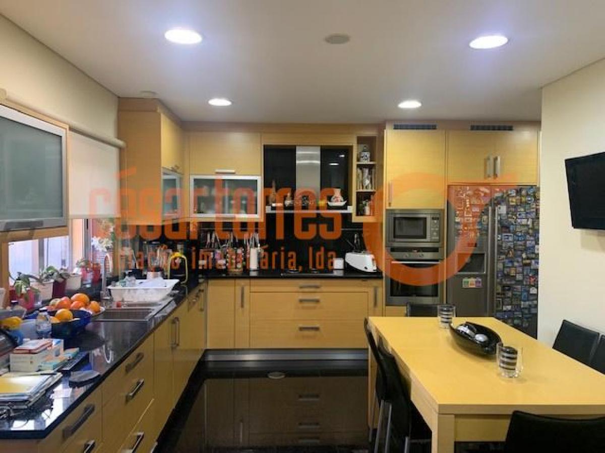 Picture of Home For Sale in Vila Nova De Gaia, Eastern Tobago, Portugal