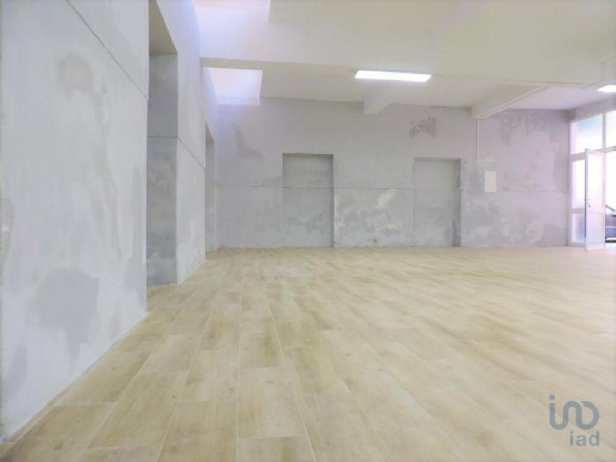 Picture of Retail For Sale in Lisboa, Lisboa, Portugal