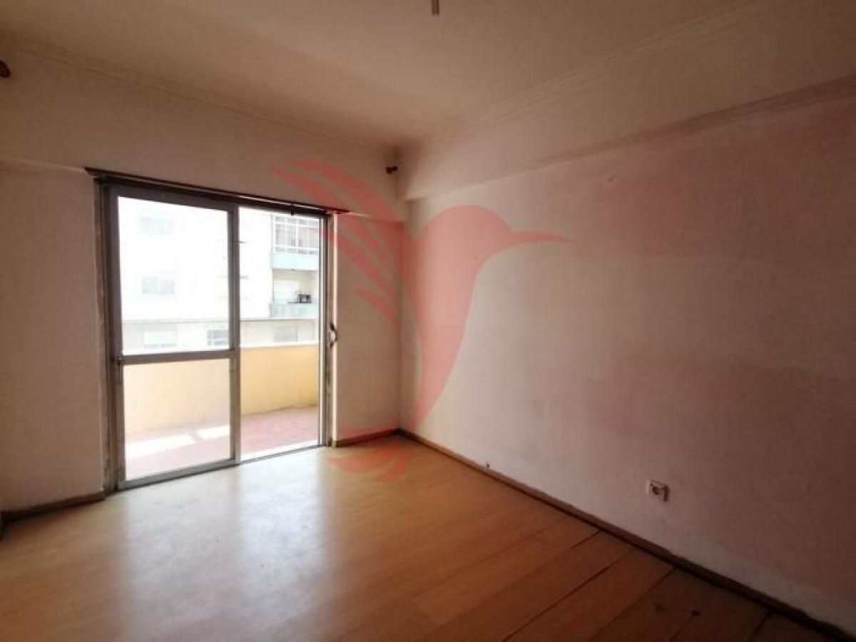 Picture of Apartment For Sale in Sintra, Estremadura, Portugal