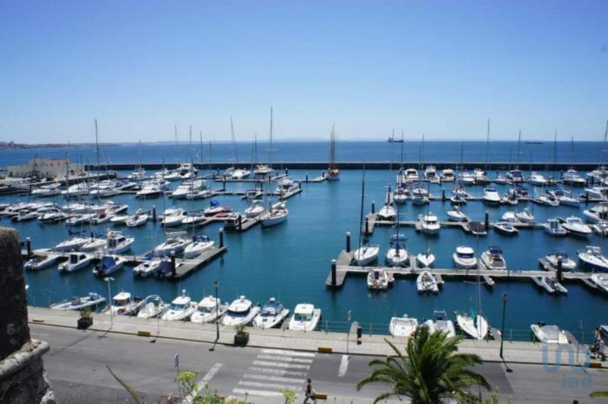Picture of Apartment For Sale in Cascais, Estremadura, Portugal