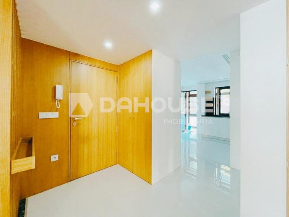 Picture of Apartment For Sale in Braga, Entre-Douro-e-Minho, Portugal