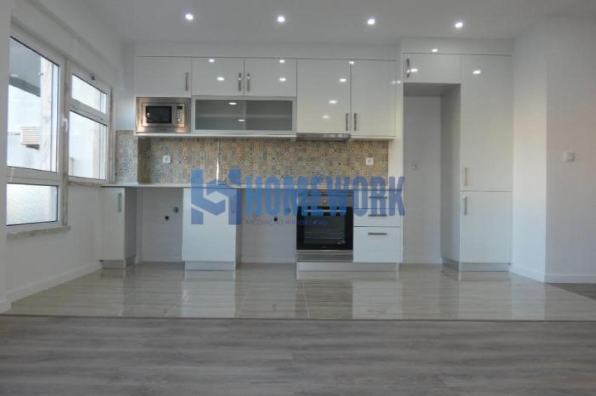 Picture of Apartment For Sale in Sintra, Estremadura, Portugal