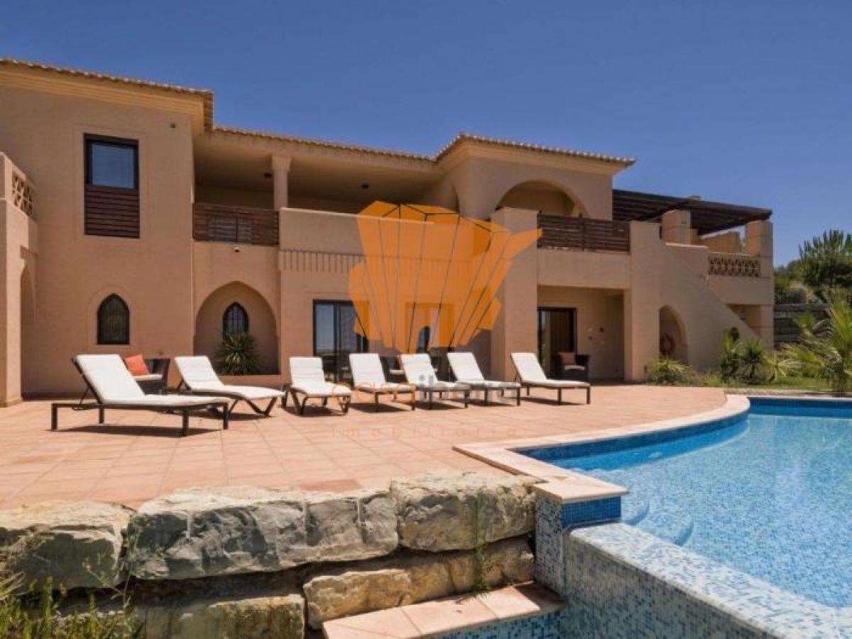 Picture of Villa For Sale in Alcantarilha, Algarve, Portugal