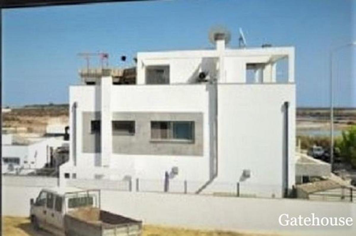 Picture of Villa For Sale in Tavira, Algarve, Portugal