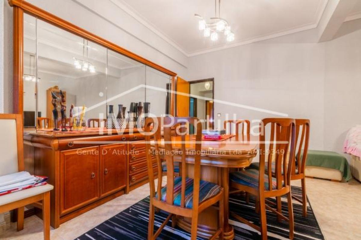 Picture of Apartment For Sale in Sintra, Estremadura, Portugal