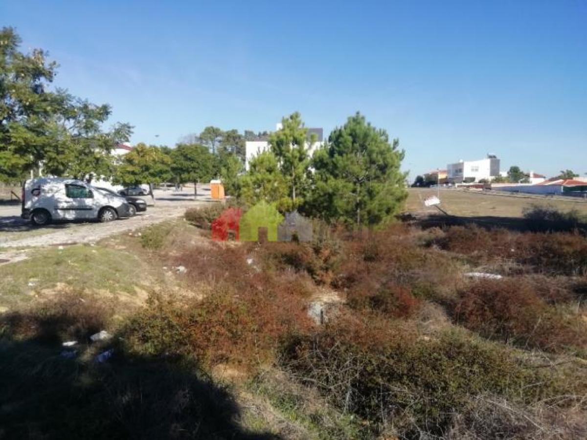 Picture of Residential Land For Sale in Palmela, Sterea Ellas-Évvoia, Portugal