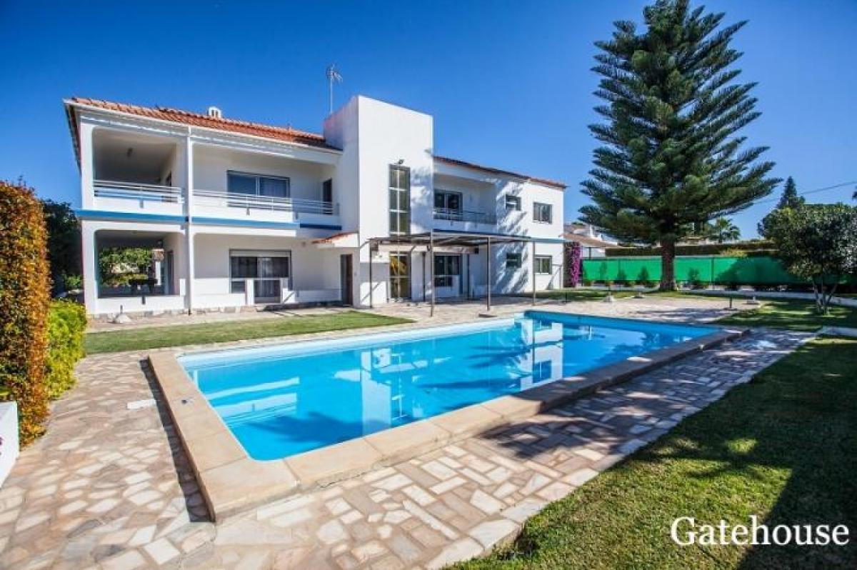 Picture of Villa For Sale in Almancil, Algarve, Portugal