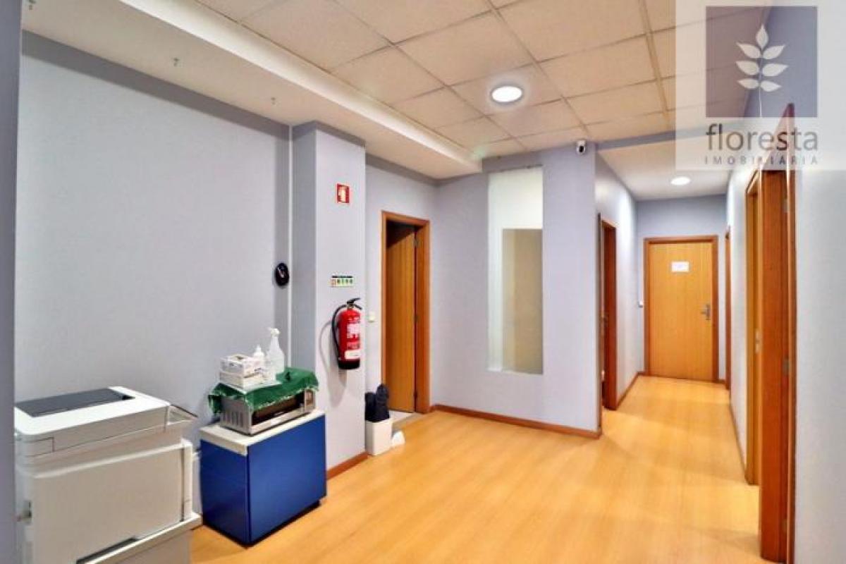 Picture of Retail For Sale in Braga, Entre-Douro-e-Minho, Portugal