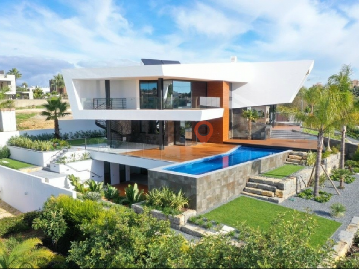 Picture of Villa For Sale in Lagos, Algarve, Portugal