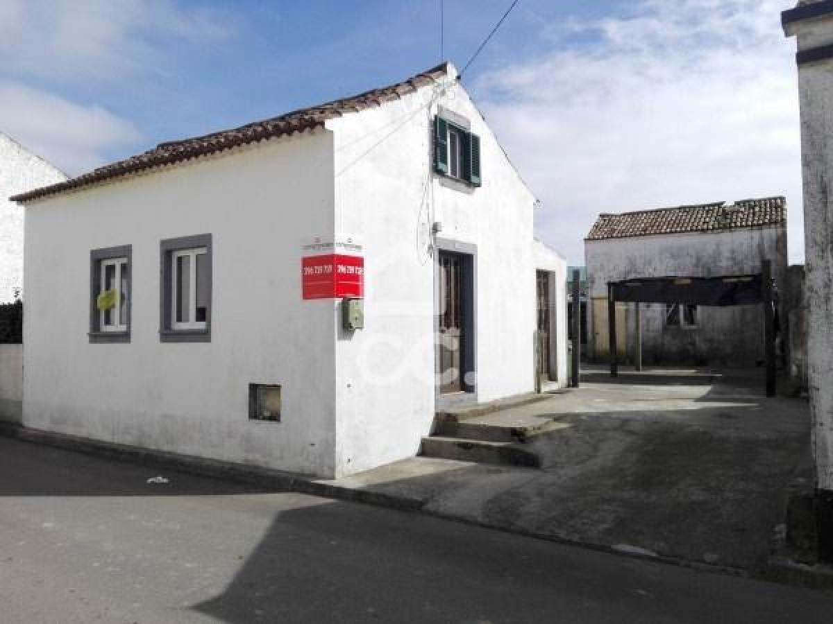 Picture of Villa For Sale in Ponta Delgada, Madeira, Portugal
