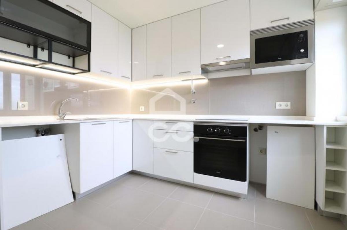 Picture of Apartment For Sale in Coimbra, Beira, Portugal