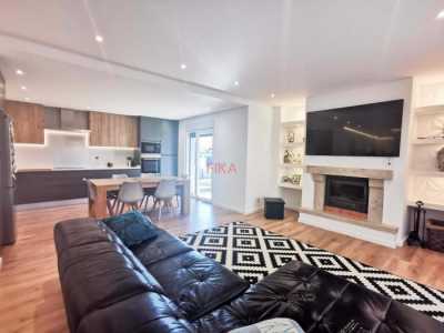 Villa For Sale in Palmela, Portugal