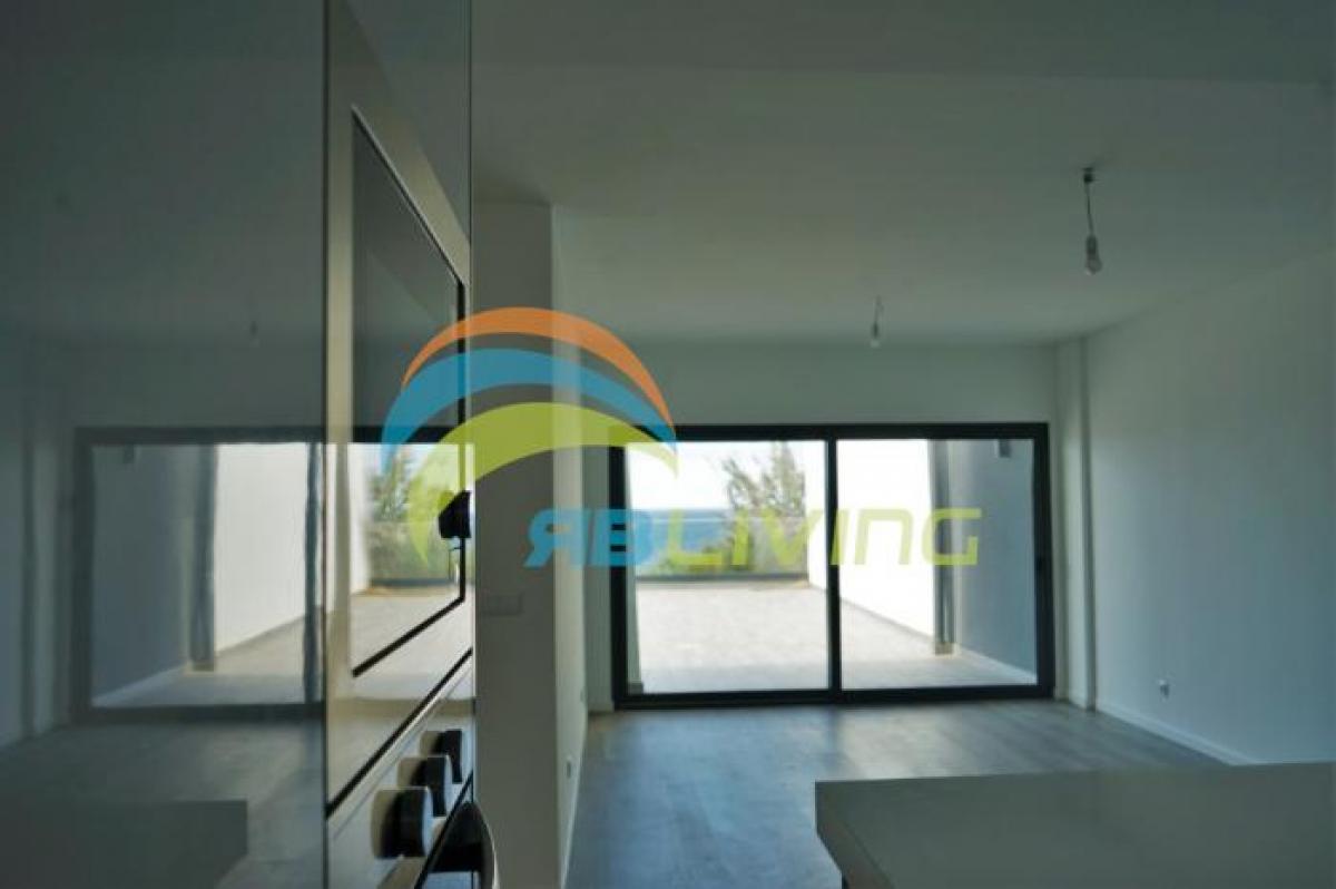 Picture of Apartment For Sale in Santa Cruz, Madeira, Portugal
