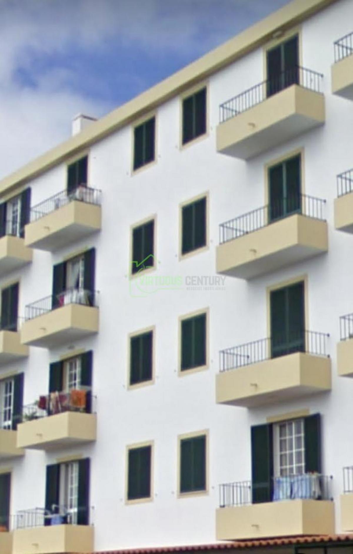 Picture of Apartment For Sale in Santa Cruz, Madeira, Portugal