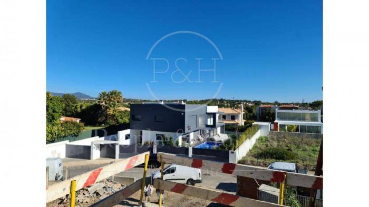 Picture of Home For Sale in Cascais, Estremadura, Portugal