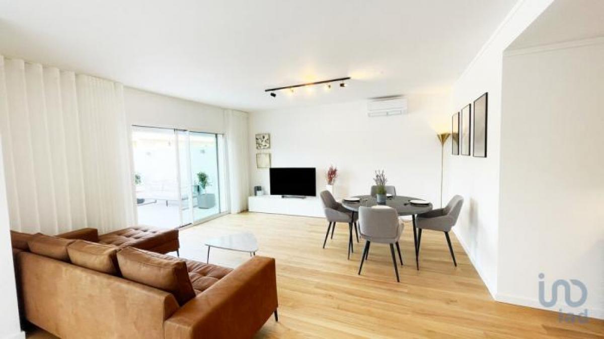 Picture of Apartment For Sale in Cascais, Estremadura, Portugal