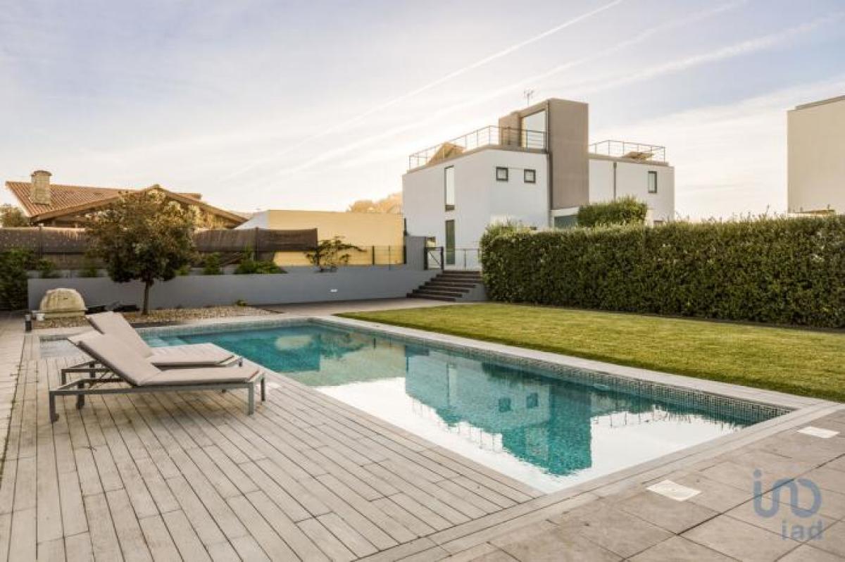 Picture of Home For Sale in Vila Nova De Gaia, Eastern Tobago, Portugal