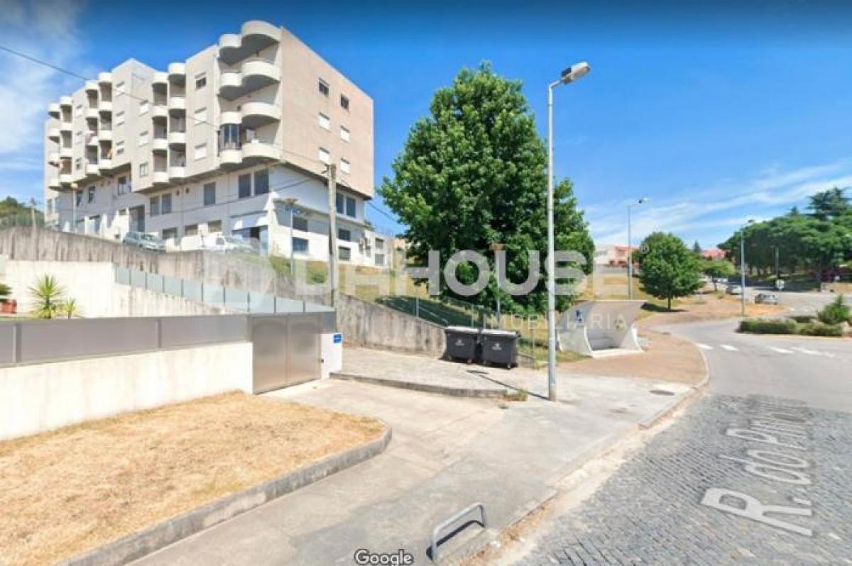 Picture of Apartment For Sale in Braga, Entre-Douro-e-Minho, Portugal