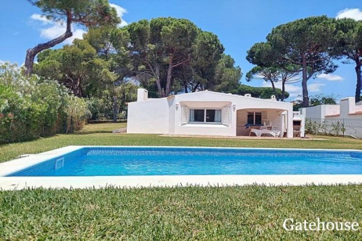 Picture of Villa For Sale in Albufeira, Algarve, Portugal