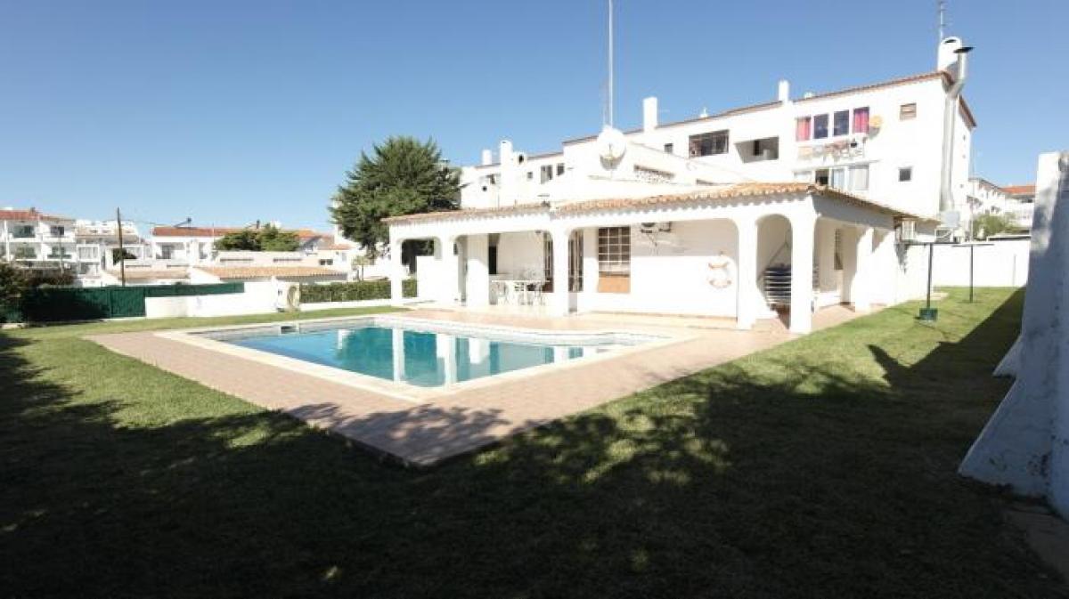 Picture of Villa For Sale in Albufeira, Algarve, Portugal