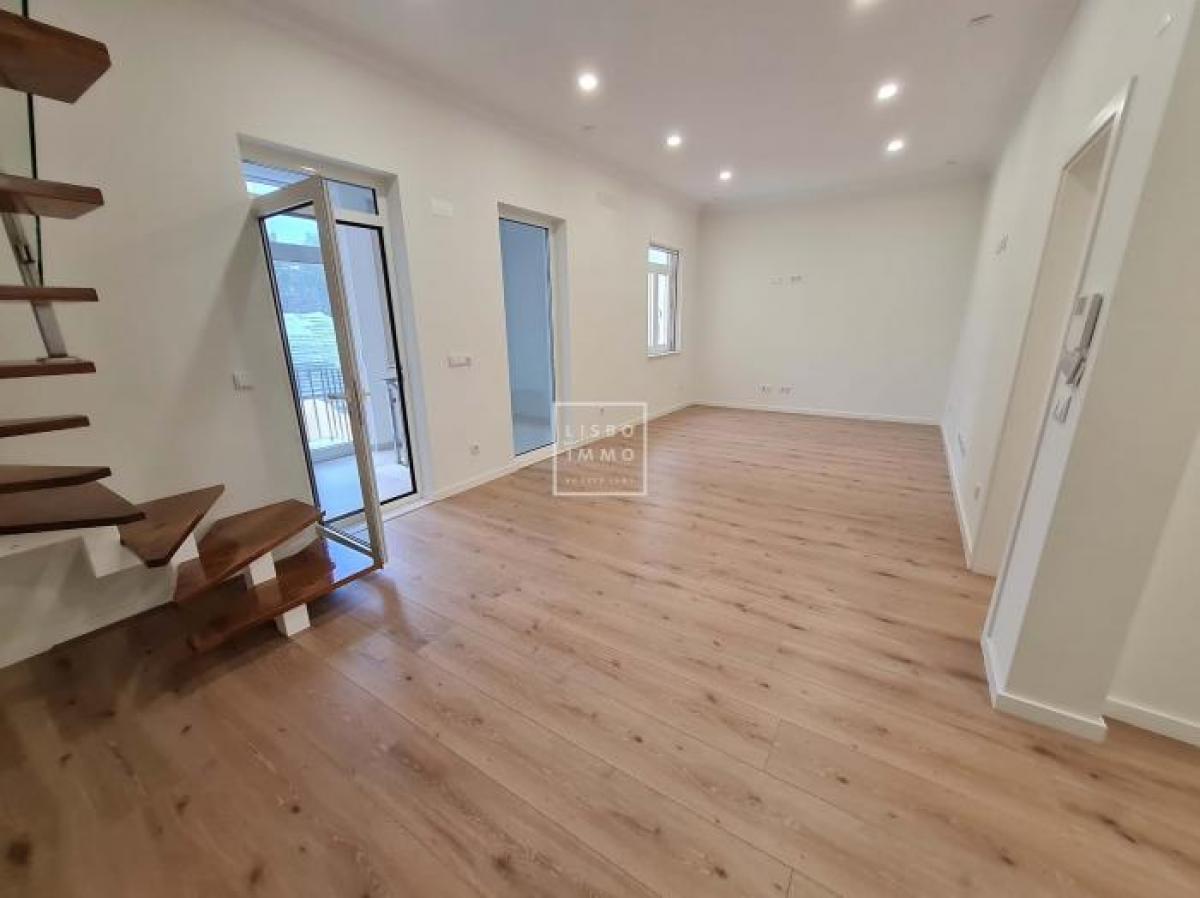 Picture of Home For Sale in Lisboa, Lisboa, Portugal