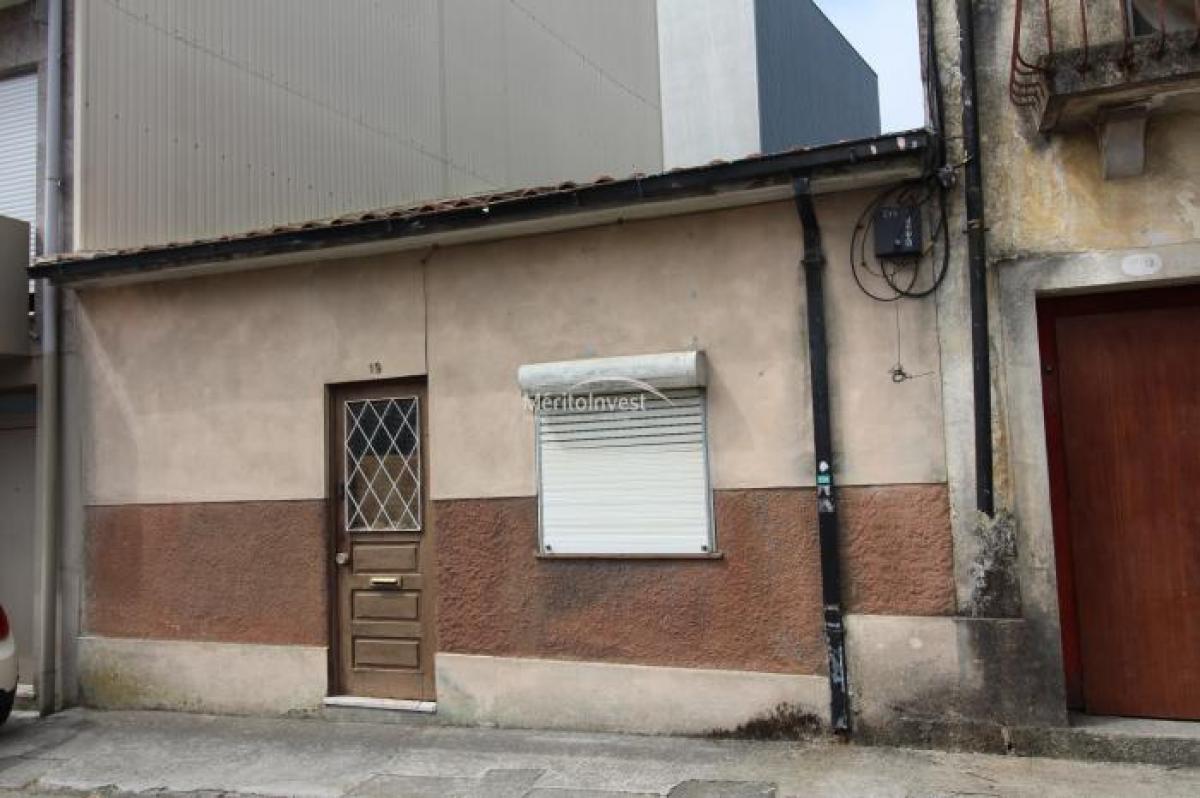 Picture of Home For Sale in Braga, Entre-Douro-e-Minho, Portugal