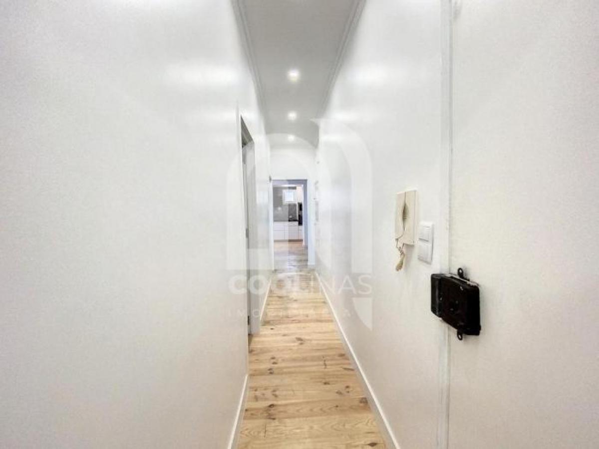 Picture of Apartment For Sale in Lisboa, Lisboa, Portugal