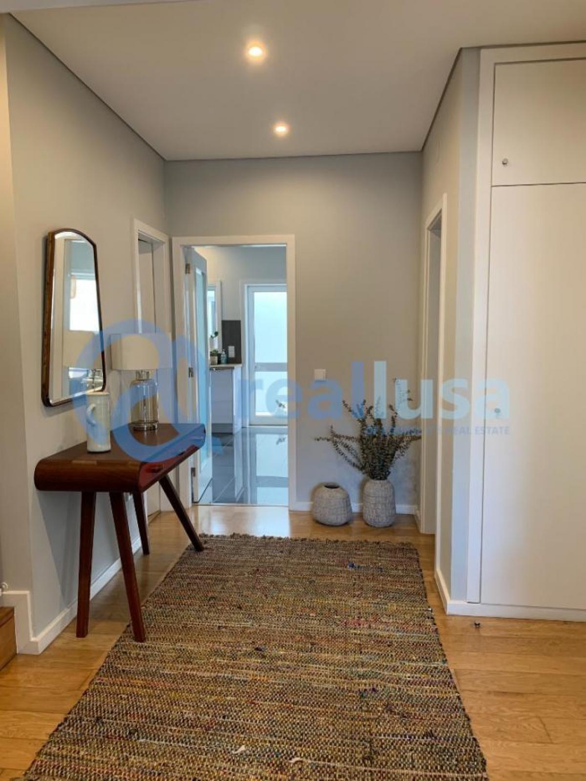 Picture of Home For Sale in Vila Nova De Gaia, Eastern Tobago, Portugal