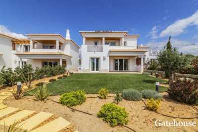 Villa For Sale in Vilamoura, Portugal