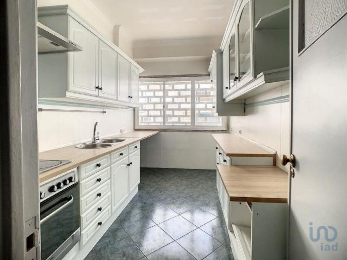 Picture of Apartment For Sale in Lisboa, Lisboa, Portugal