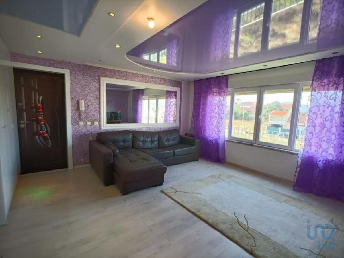 Picture of Apartment For Sale in Cascais, Estremadura, Portugal