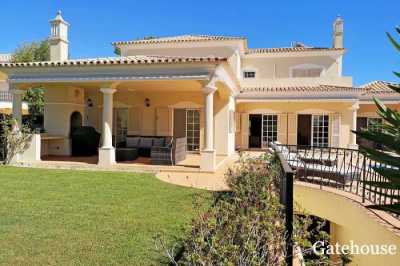 Villa For Sale in Vilamoura, Portugal